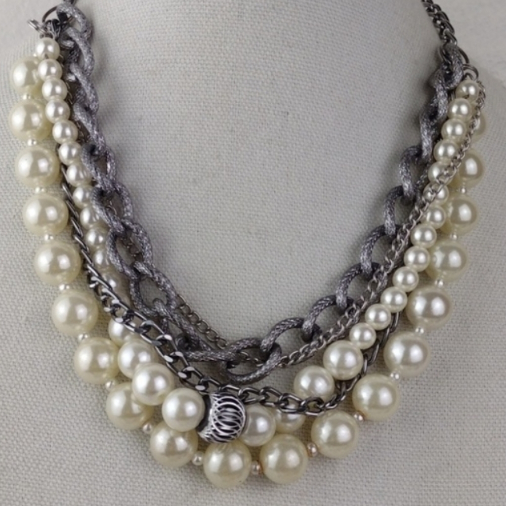 Edgy Layered Chunky Pearl & Silver Chain Statement Choker Necklace